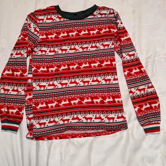 2 Christmas themed tops / long-sleeve t-shirts - Picture 3 of 7